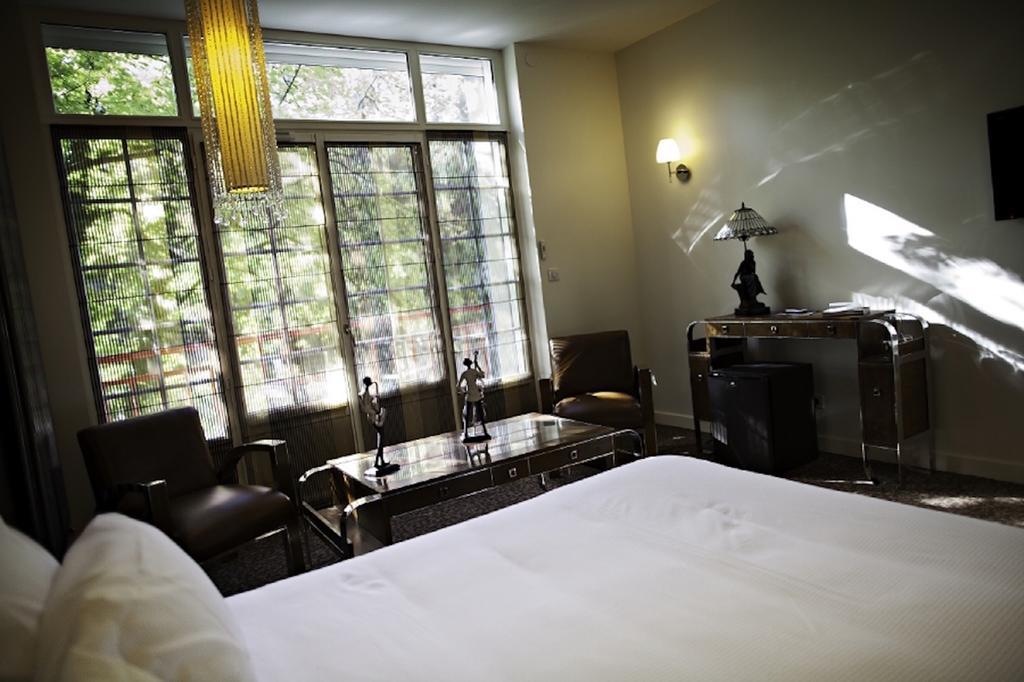Demeures & Chateaux La Belle Meuniere Royat Bagian luar foto